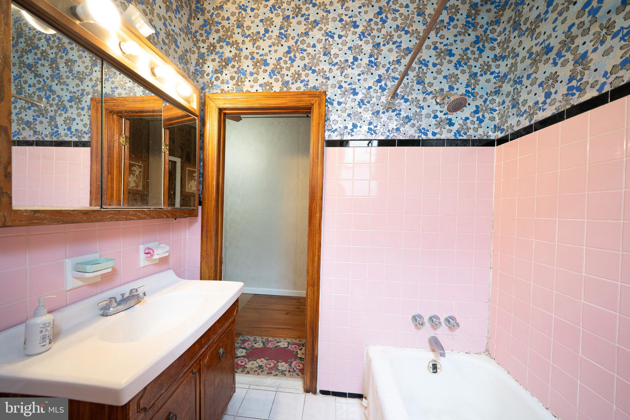 WHITMAN - Residential