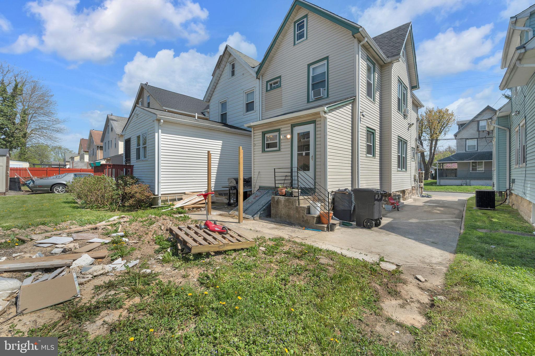 YEADON - Residential