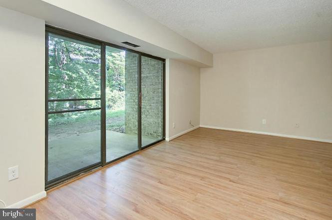 SHADOWOOD - Residential Lease