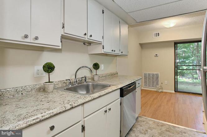 SHADOWOOD - Residential Lease