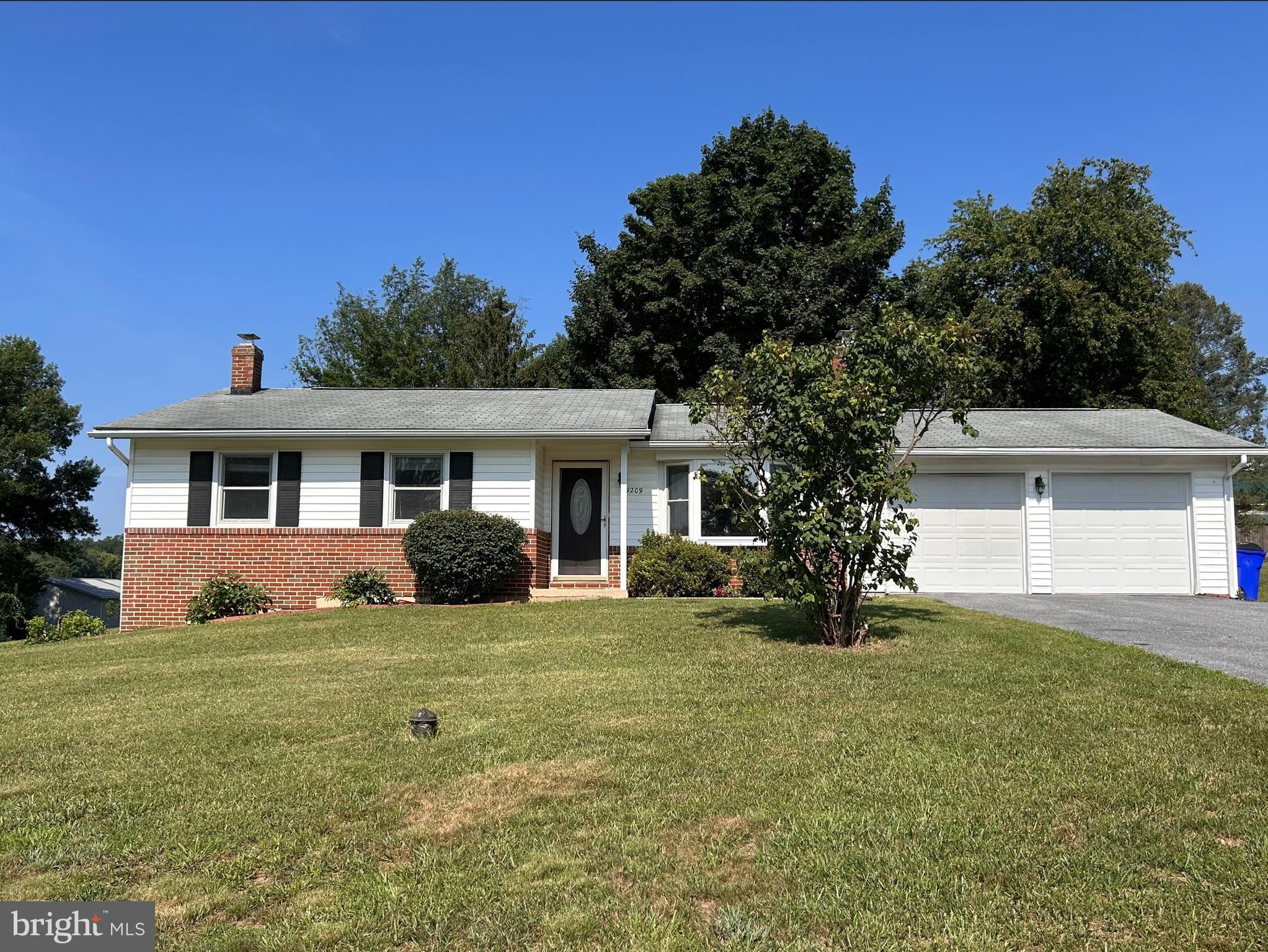 WISPERREN OAKS - Residential