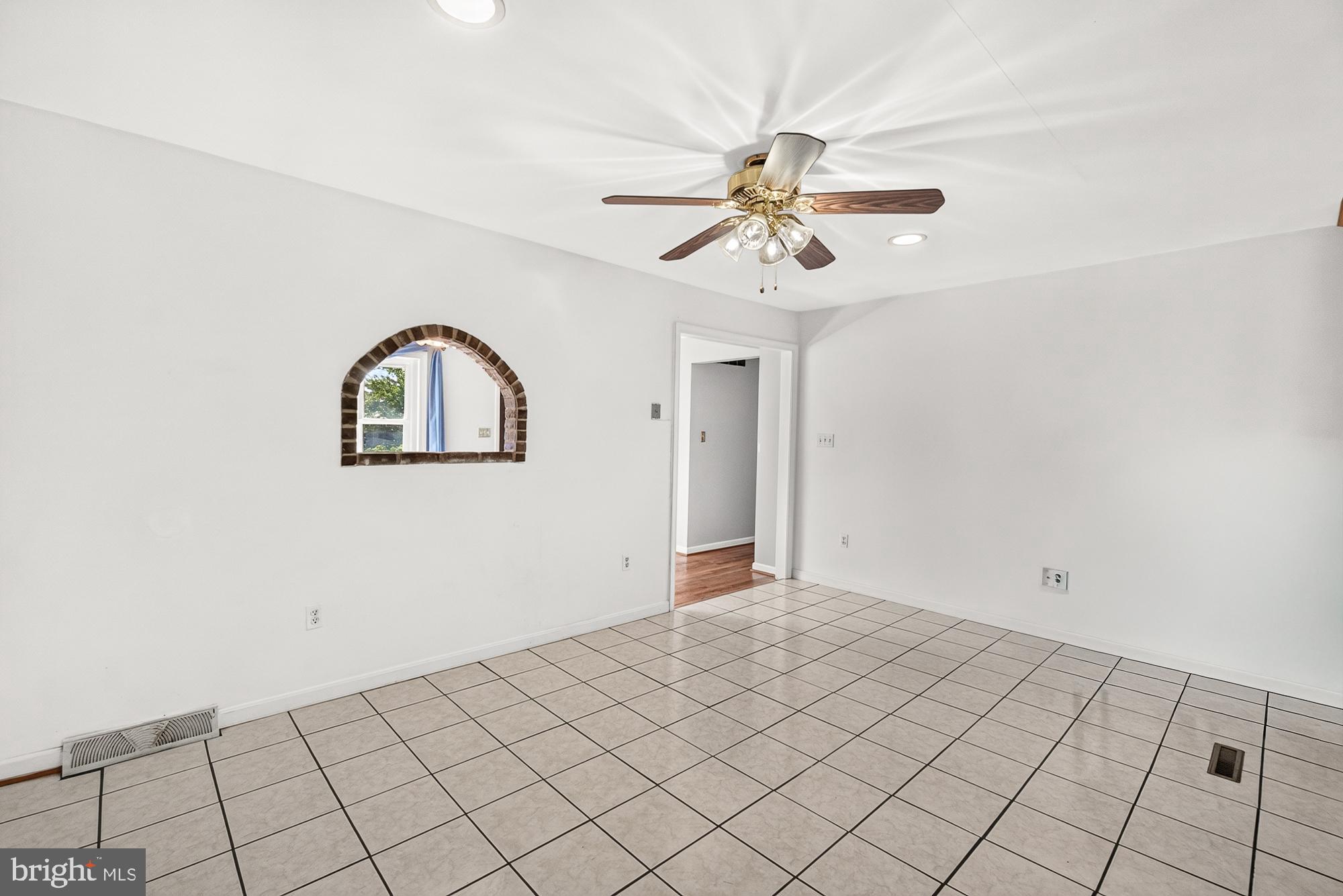 WISPERREN OAKS - Residential