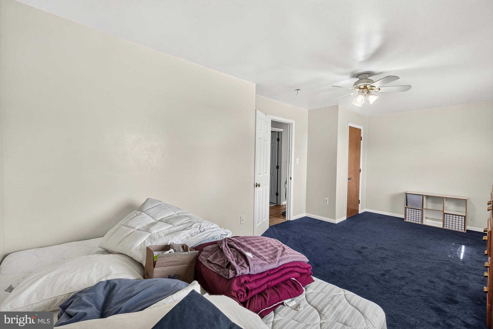 WISPERREN OAKS - Residential