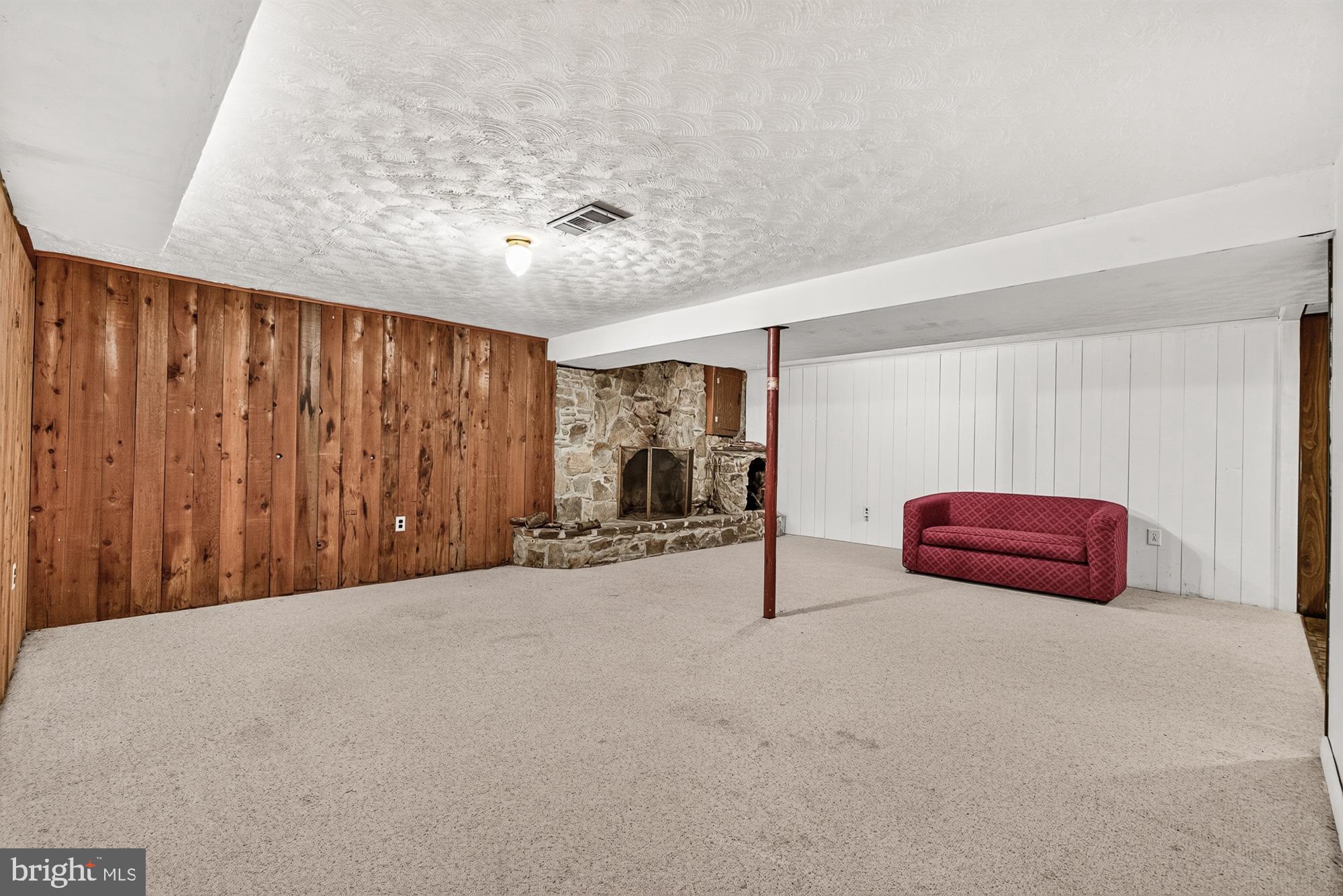 WISPERREN OAKS - Residential