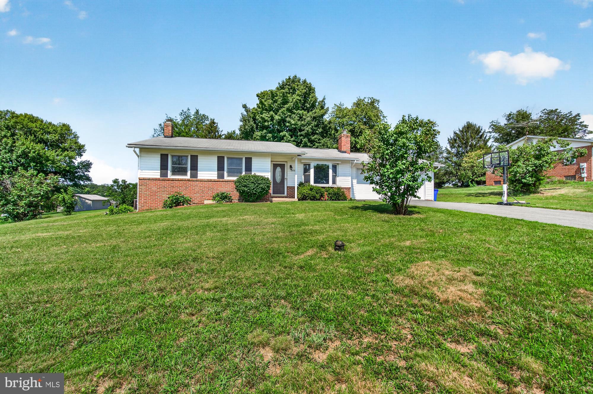 WISPERREN OAKS - Residential