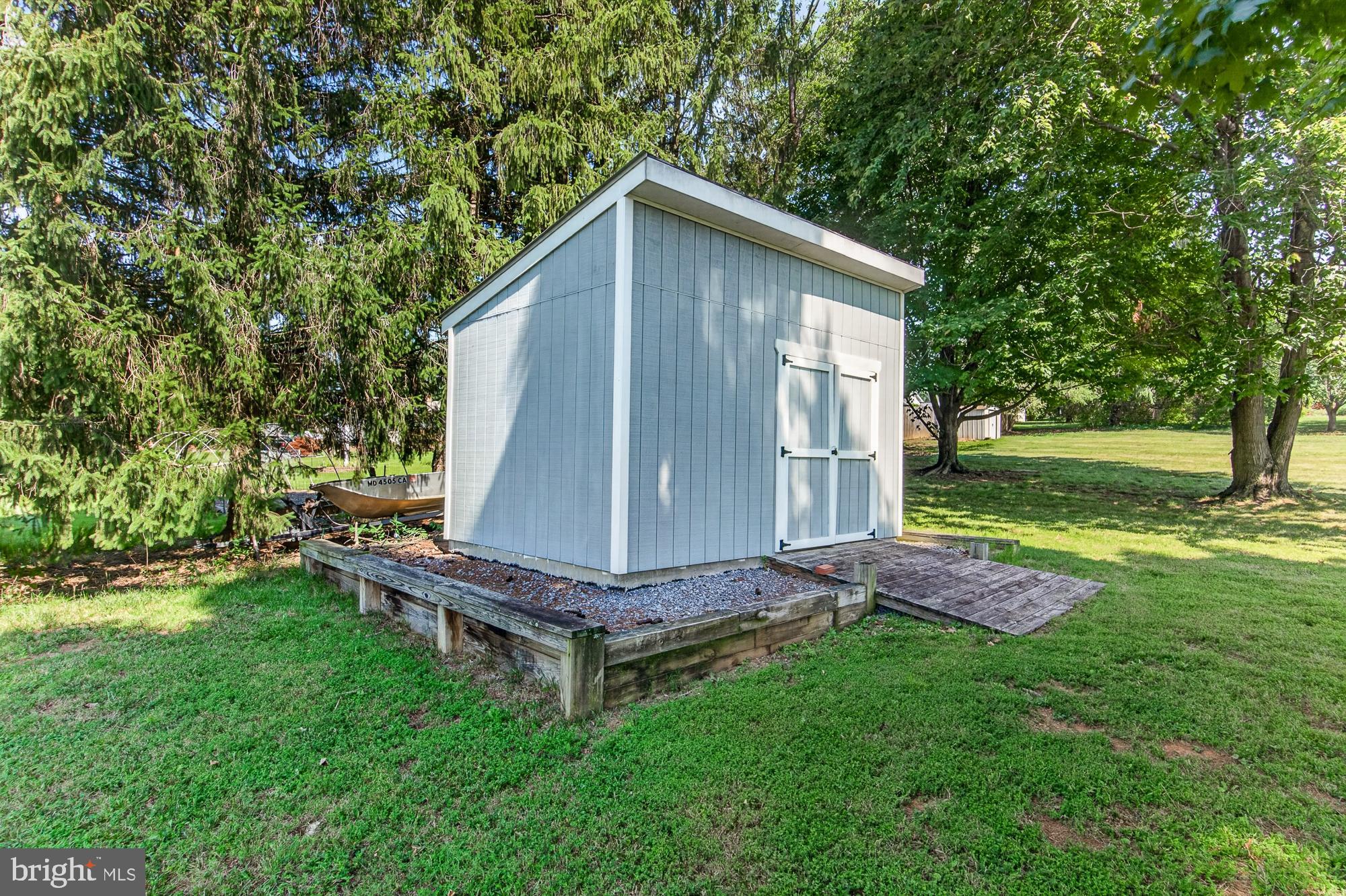 WISPERREN OAKS - Residential