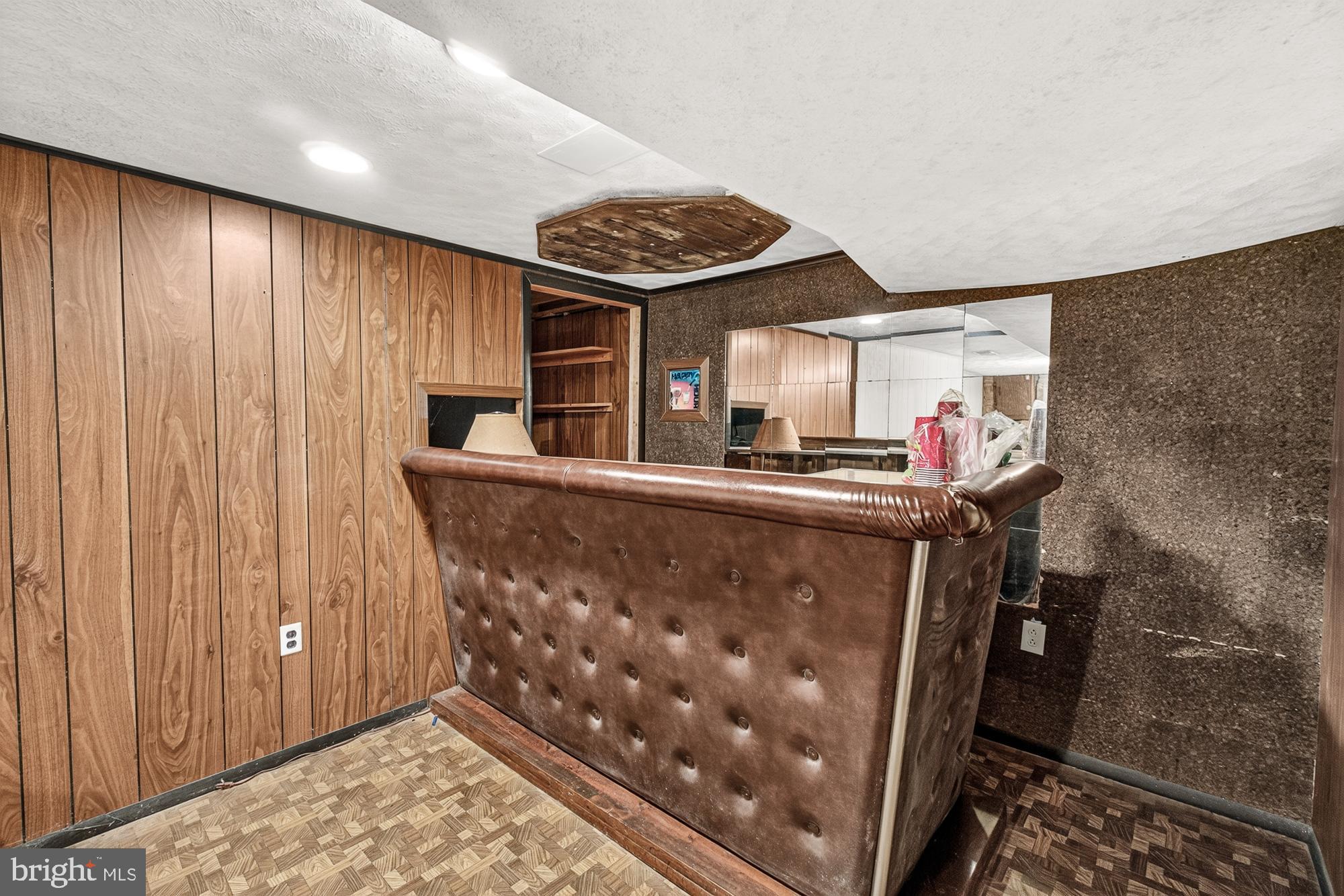 WISPERREN OAKS - Residential