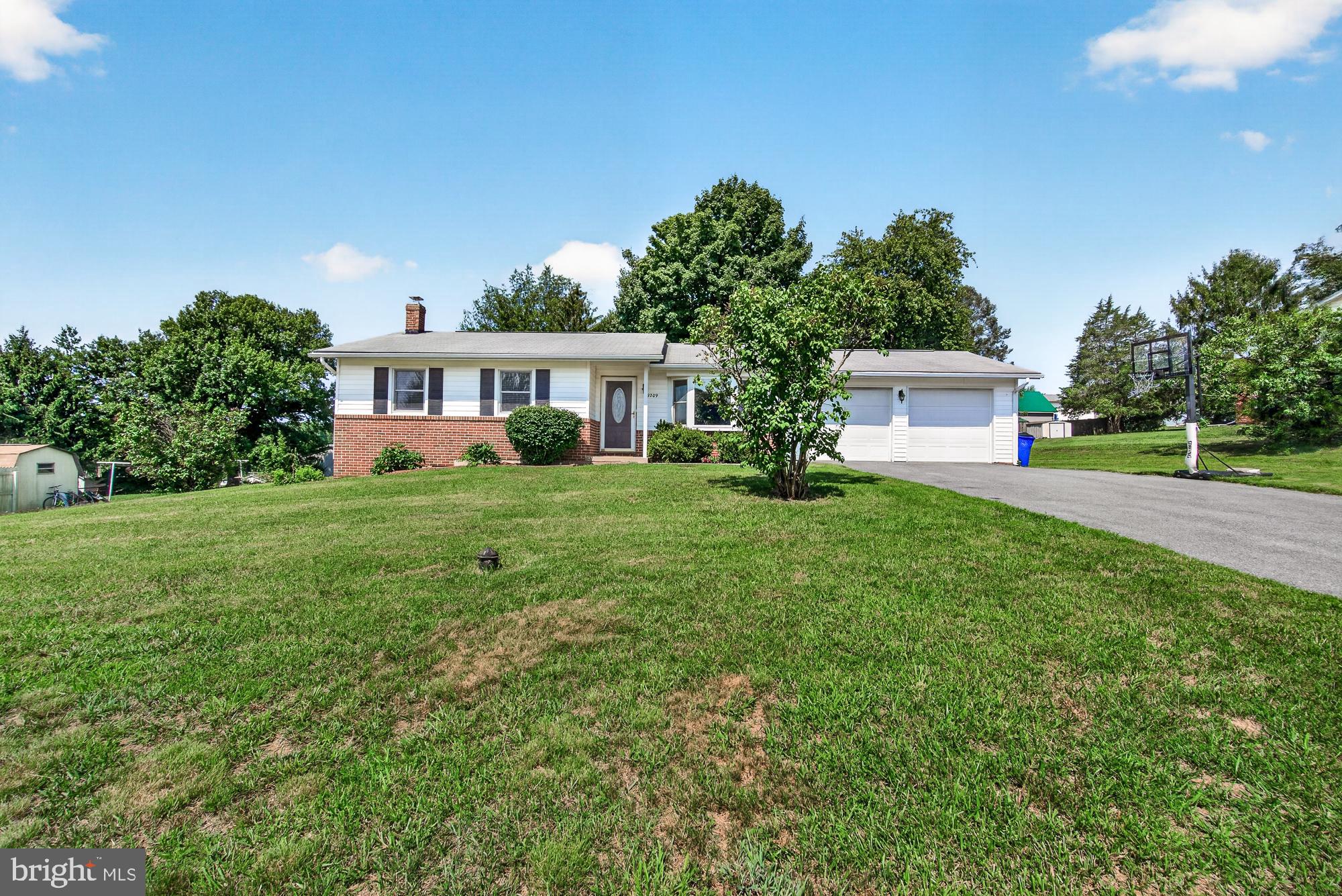 WISPERREN OAKS - Residential