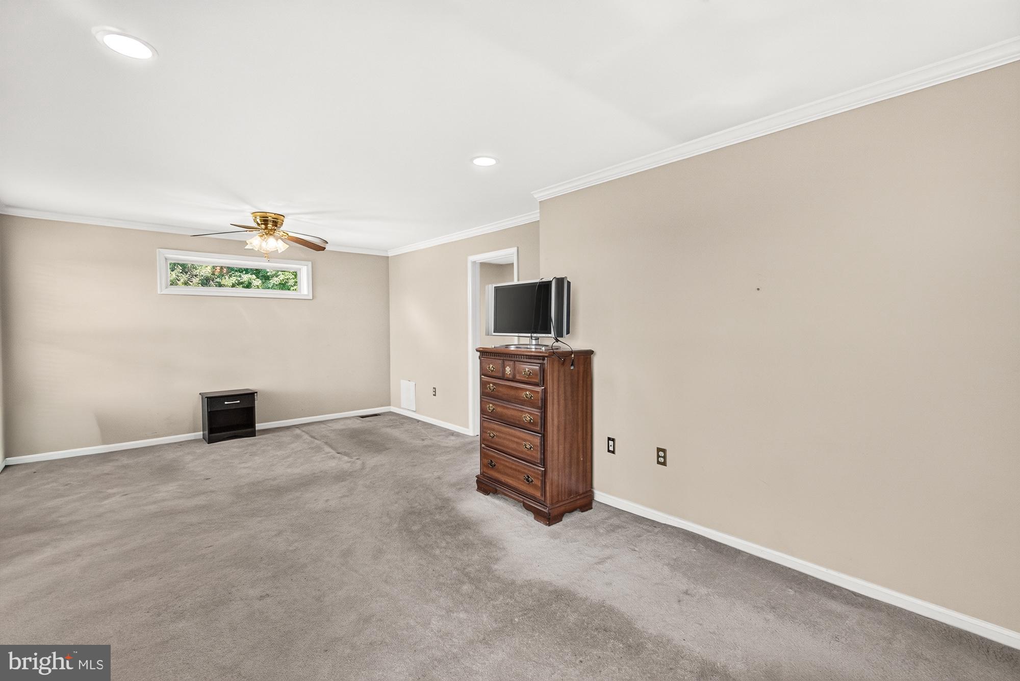 WISPERREN OAKS - Residential