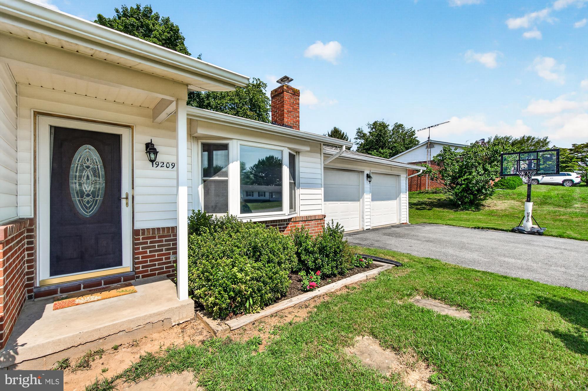 WISPERREN OAKS - Residential