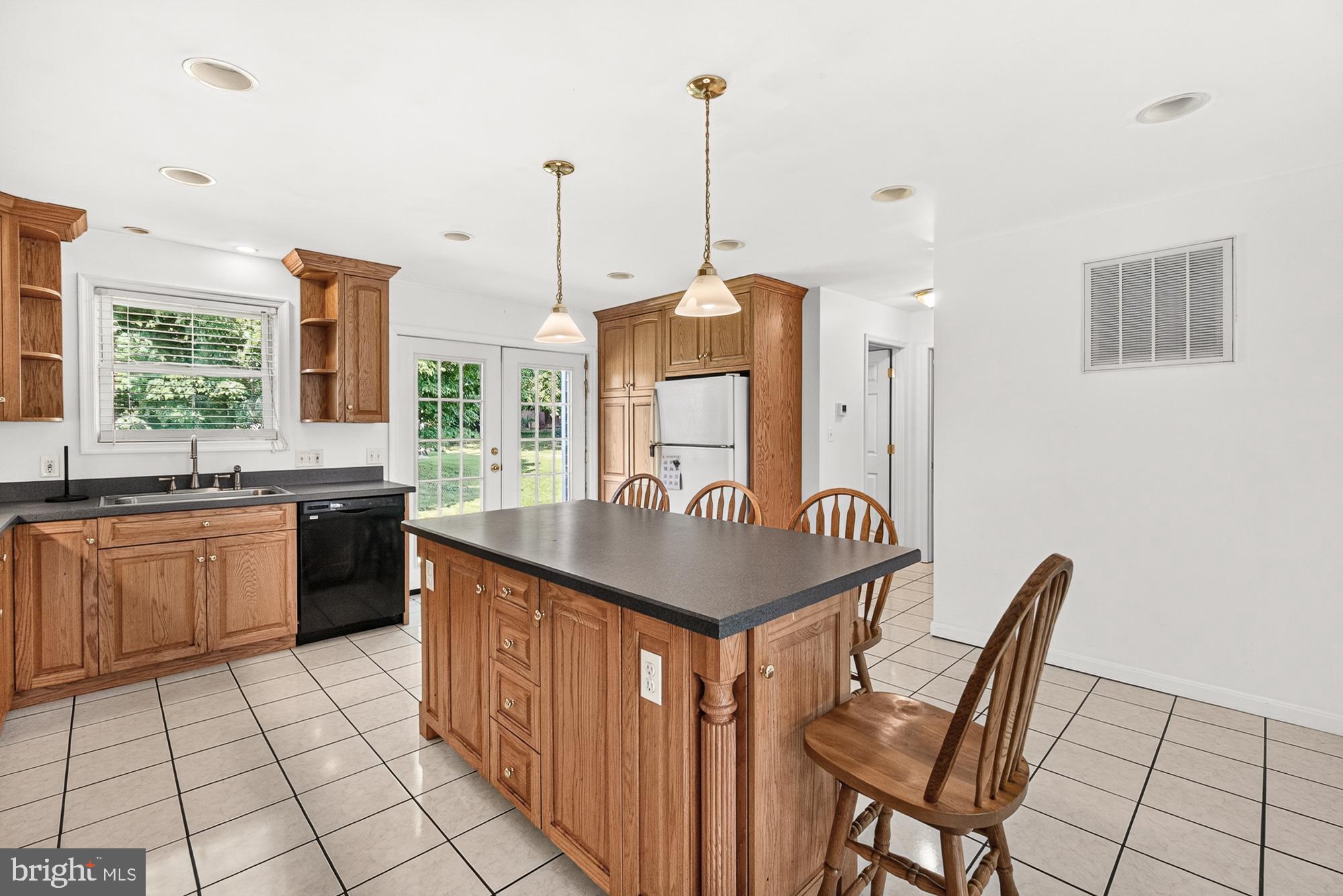 WISPERREN OAKS - Residential