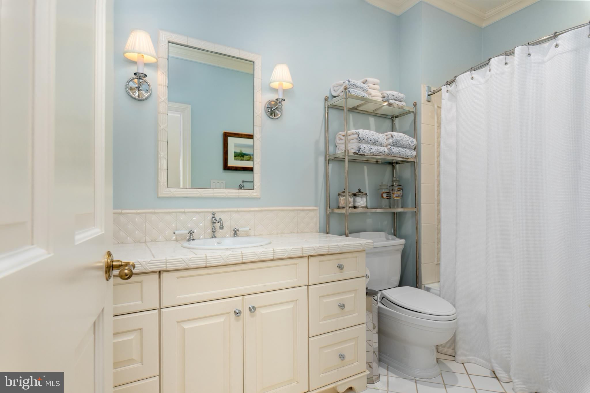 EASTPORT - Residential