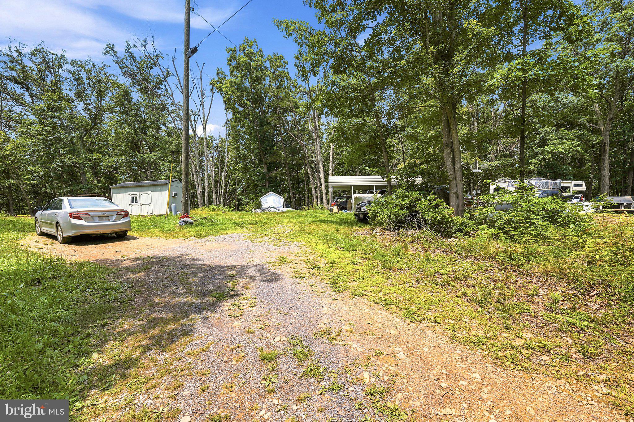 BELL HOLLOW ESTATES - Land