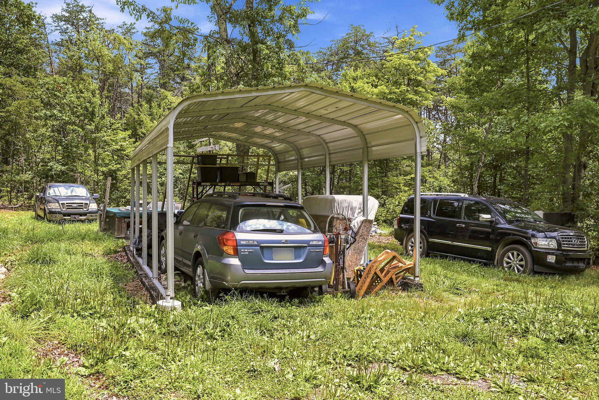 BELL HOLLOW ESTATES - Land