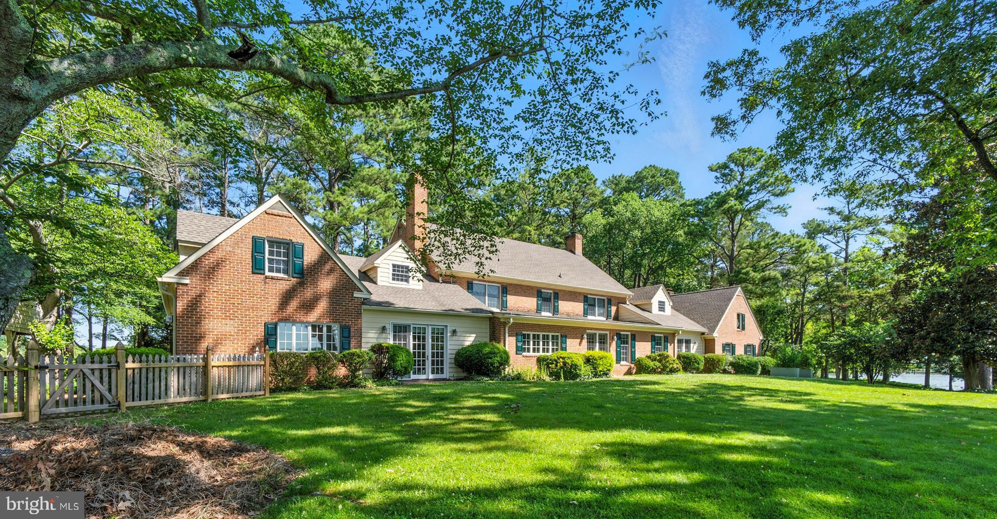 CEDAR POINT - Residential