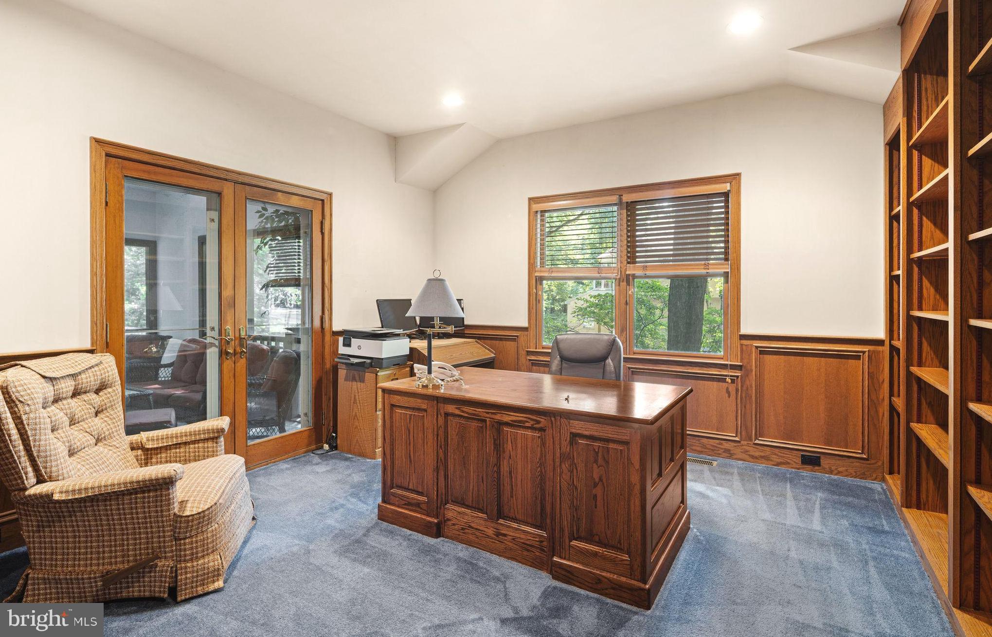 TIMBER KNOLL - Residential