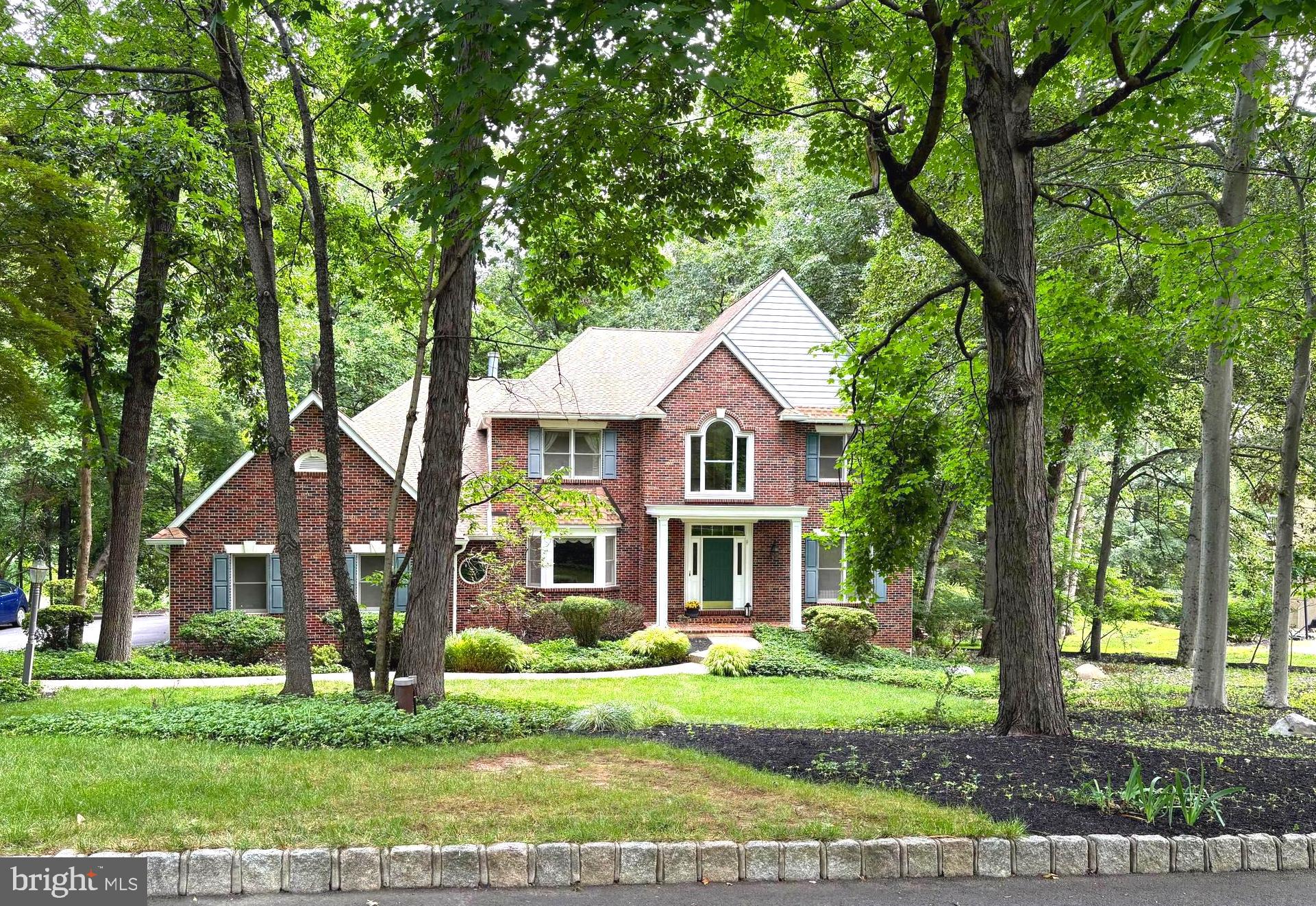 TIMBER KNOLL - Residential