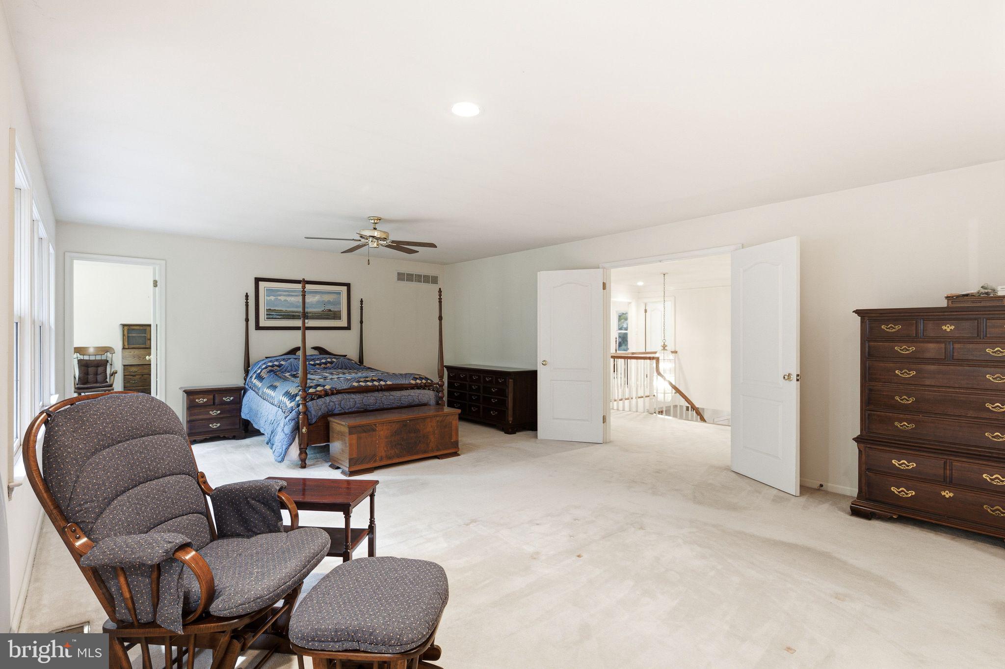TIMBER KNOLL - Residential