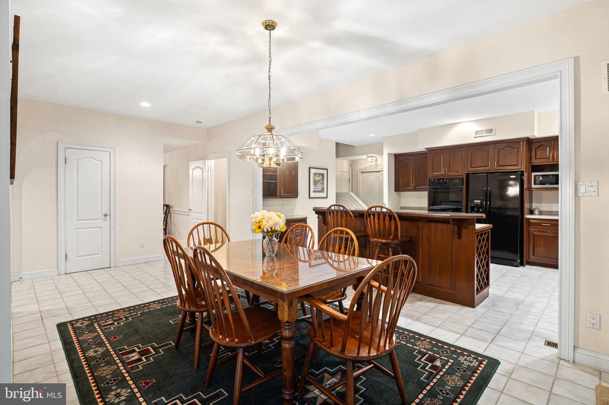 TIMBER KNOLL - Residential