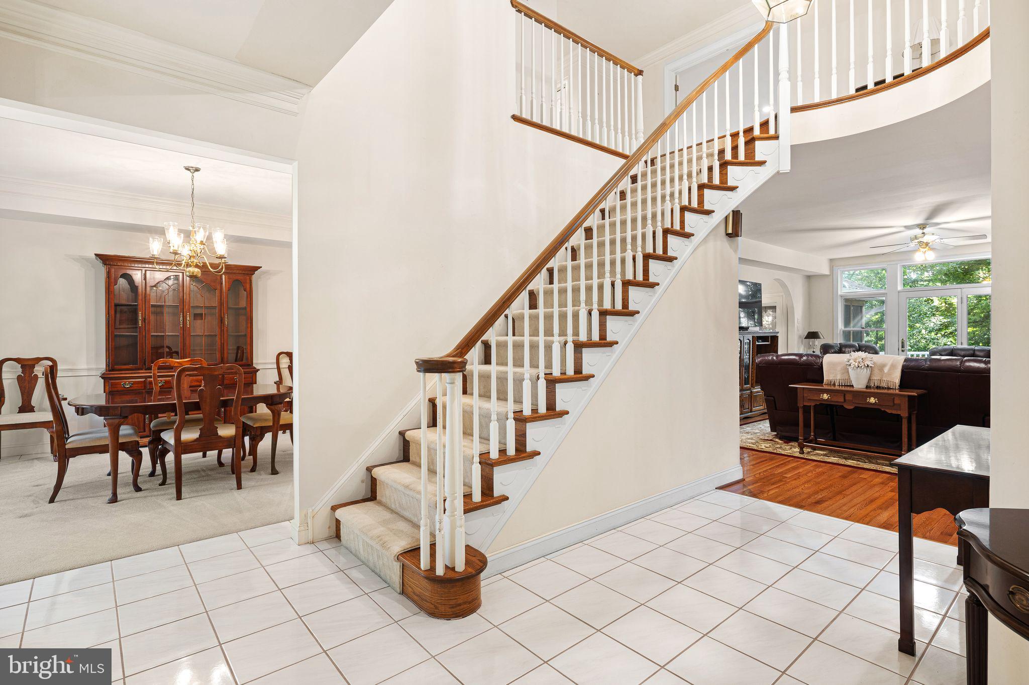 TIMBER KNOLL - Residential