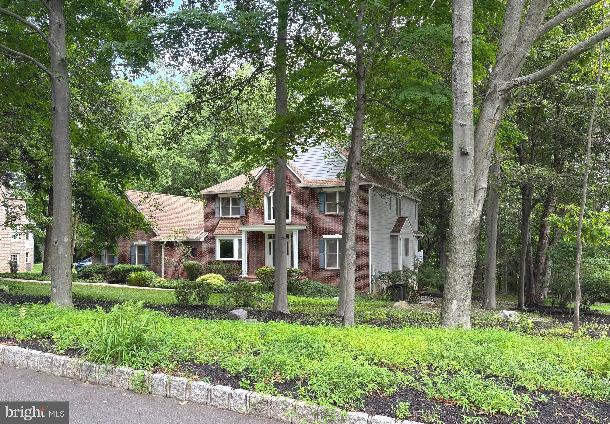 TIMBER KNOLL - Residential