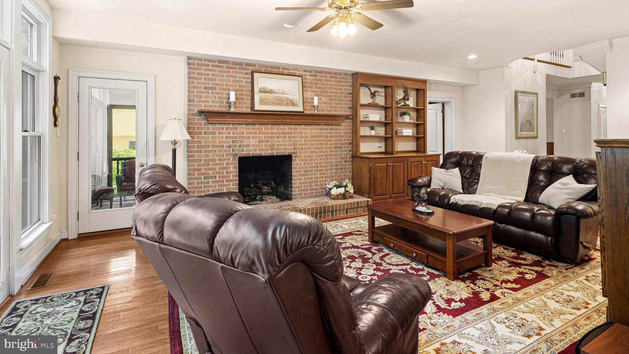 TIMBER KNOLL - Residential
