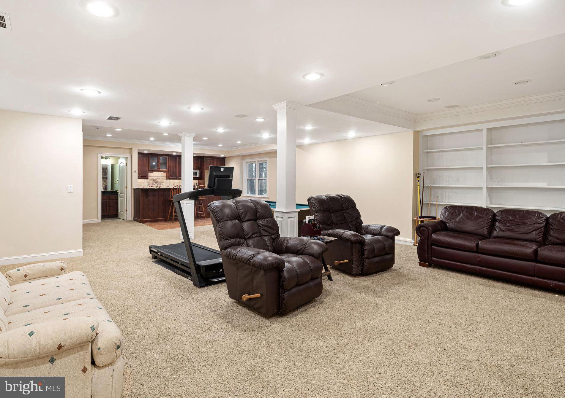 TIMBER KNOLL - Residential