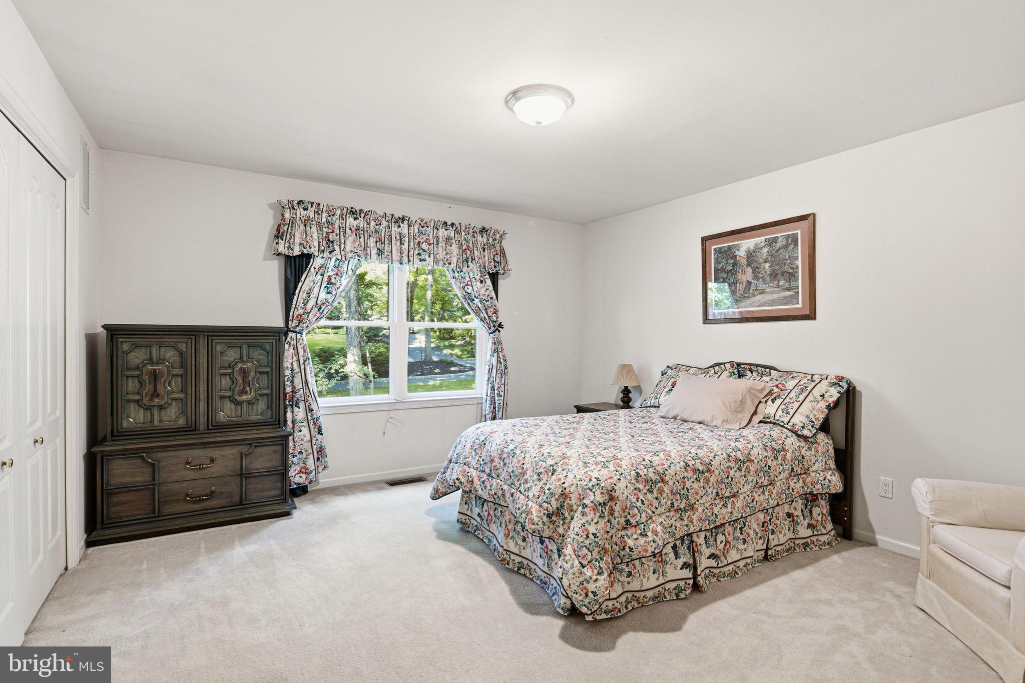 TIMBER KNOLL - Residential
