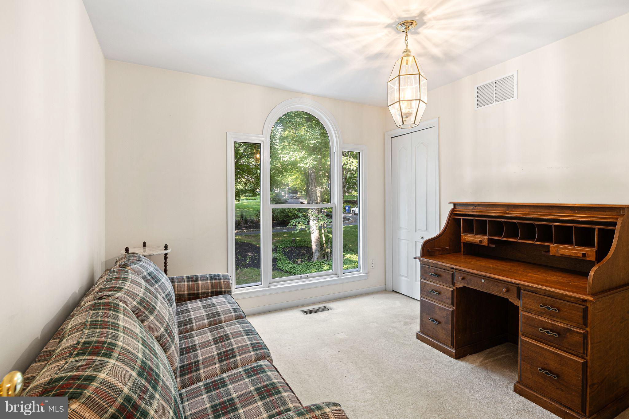 TIMBER KNOLL - Residential