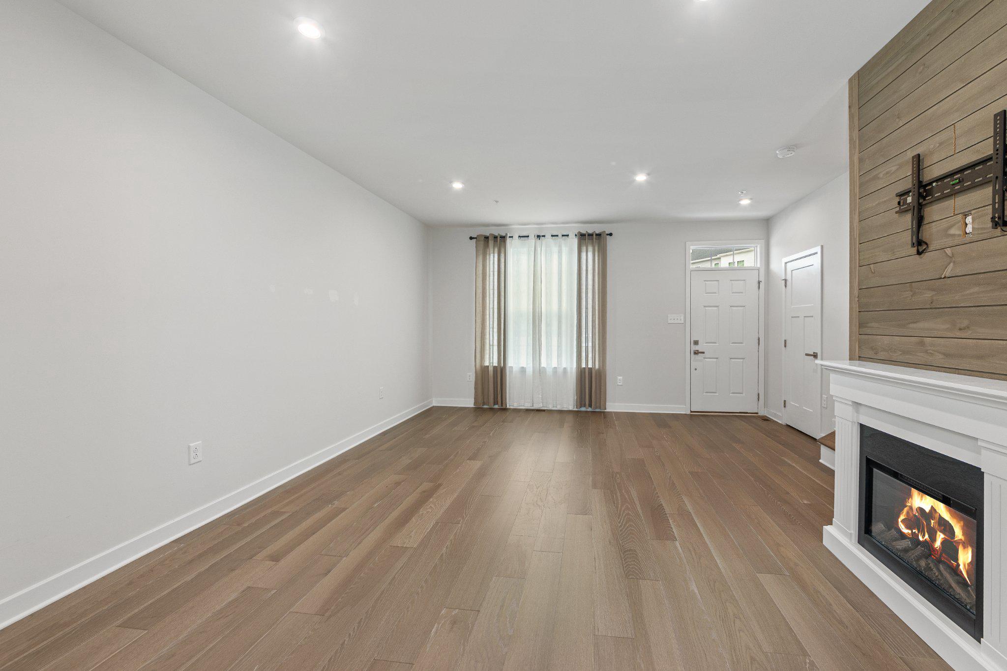 FOXWOOD RIDGE - Residential