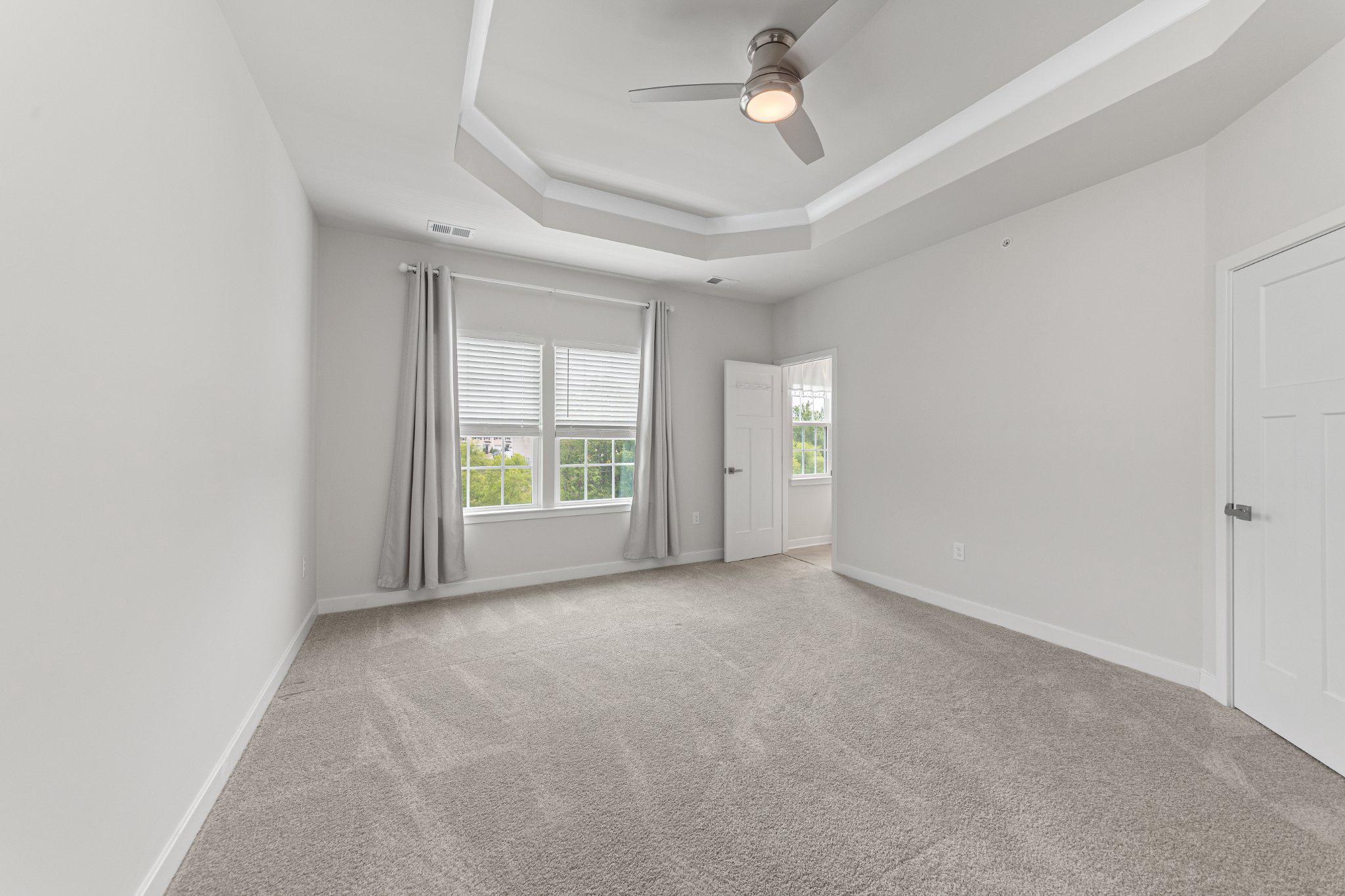 FOXWOOD RIDGE - Residential
