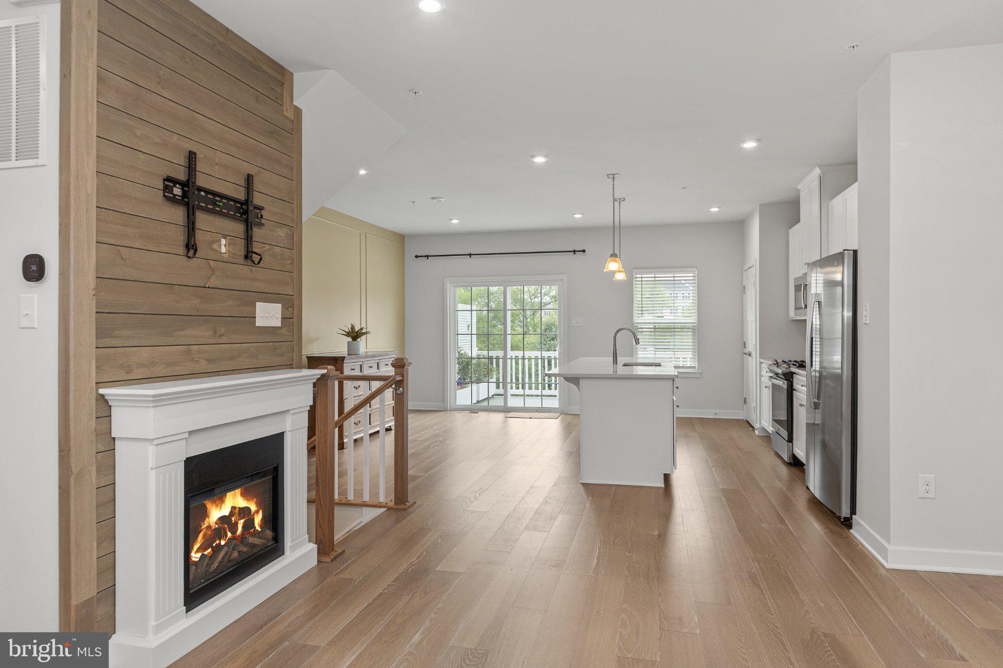 FOXWOOD RIDGE - Residential