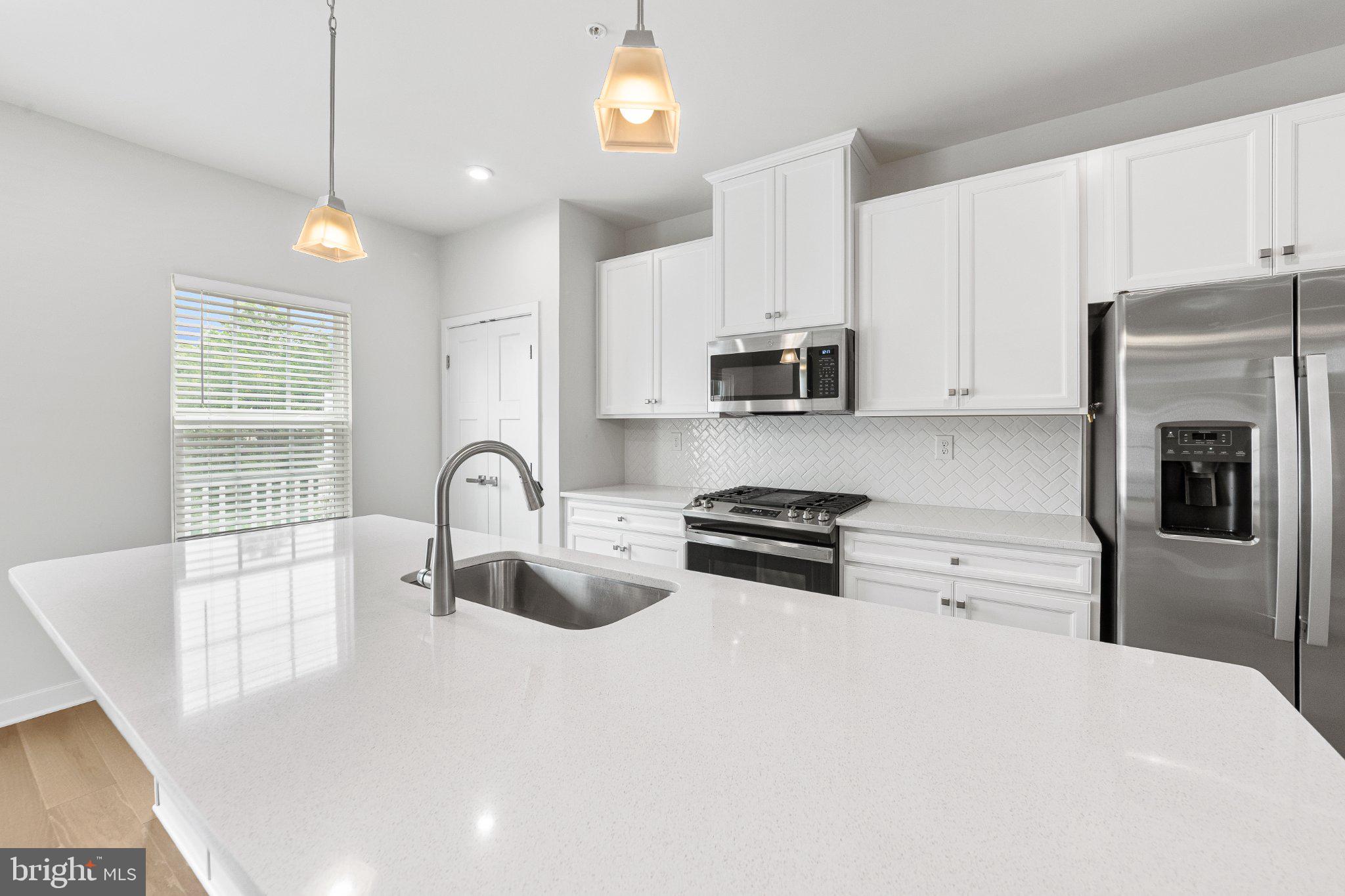 FOXWOOD RIDGE - Residential