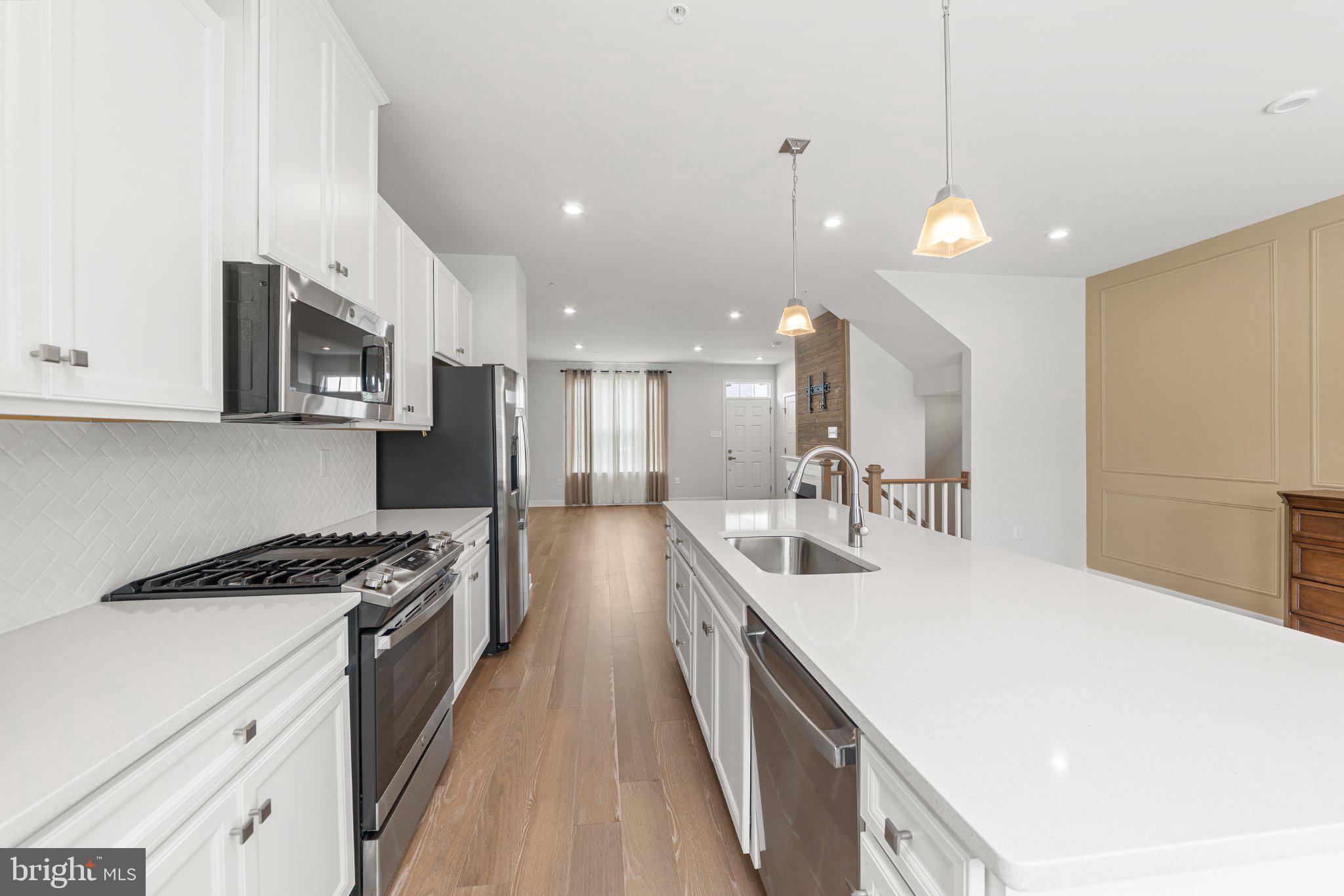FOXWOOD RIDGE - Residential