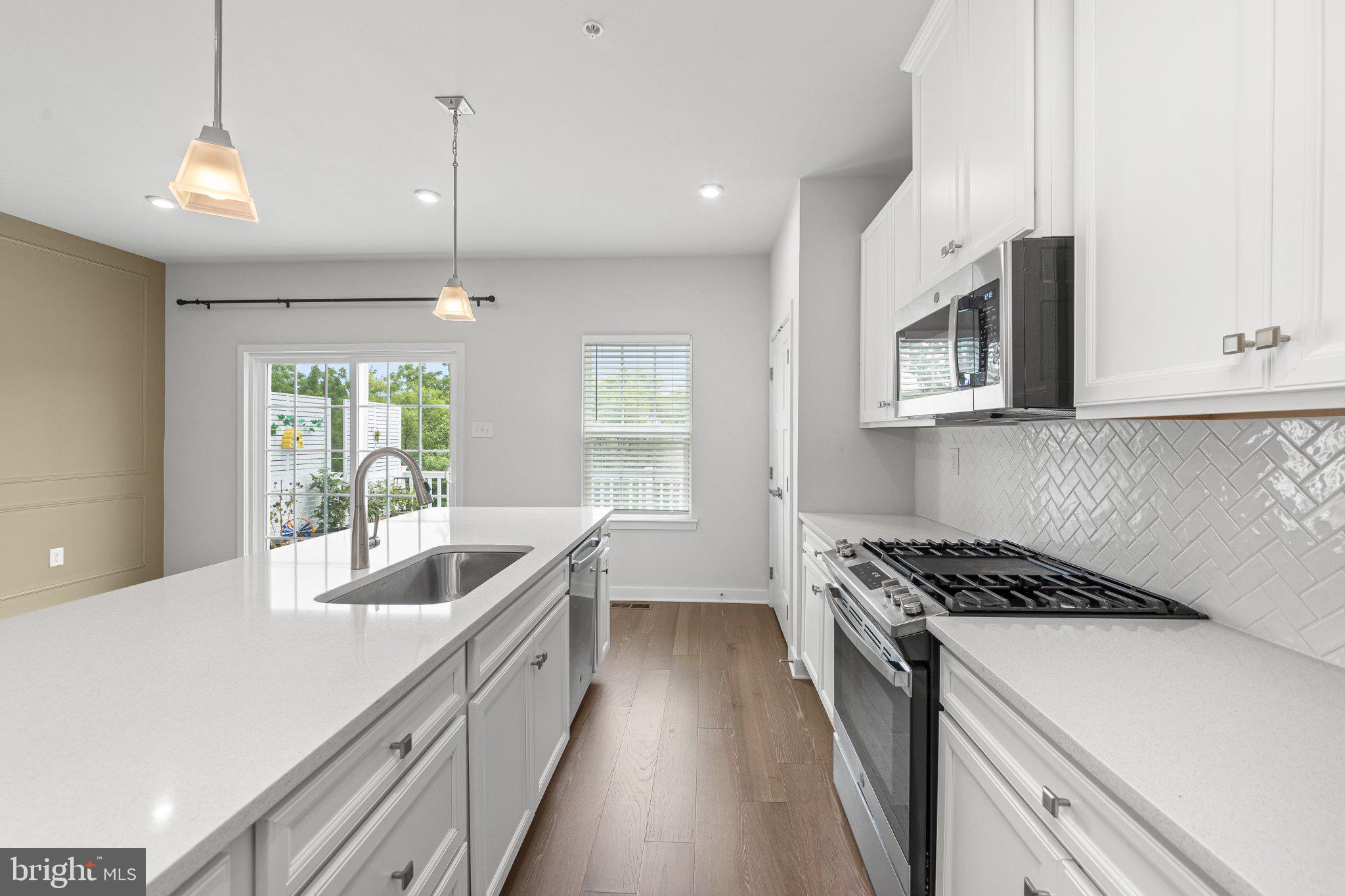 FOXWOOD RIDGE - Residential