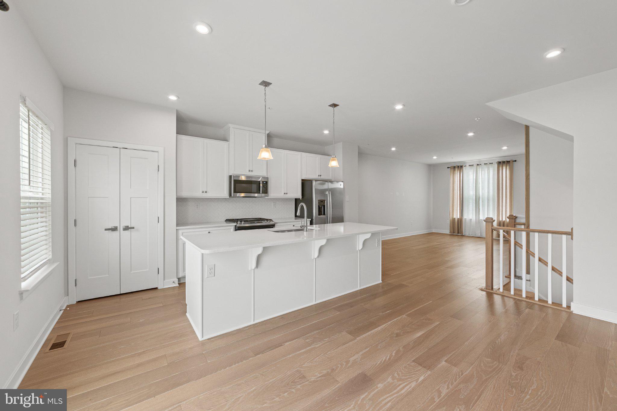 FOXWOOD RIDGE - Residential