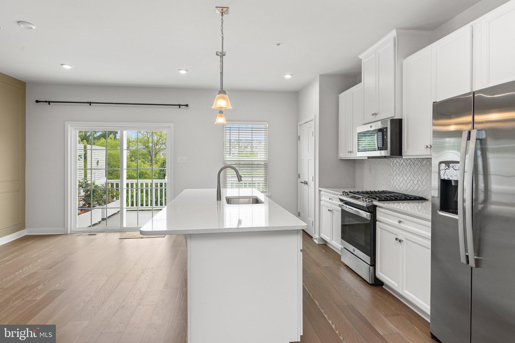 FOXWOOD RIDGE - Residential