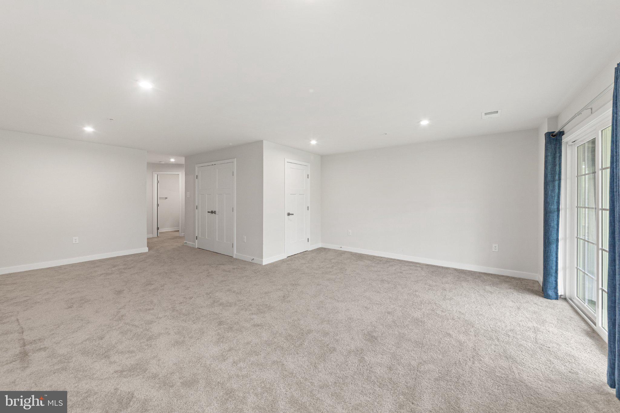FOXWOOD RIDGE - Residential