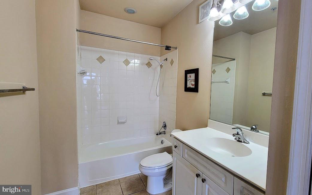 FITZ AT ROCKVILLE TOWN C - Residential