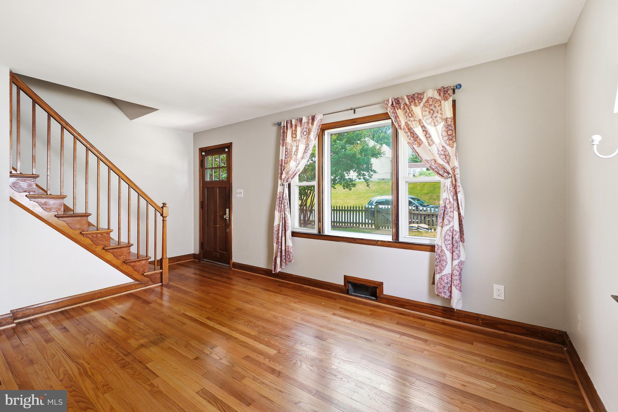 OAKLAND TERRACE - Residential