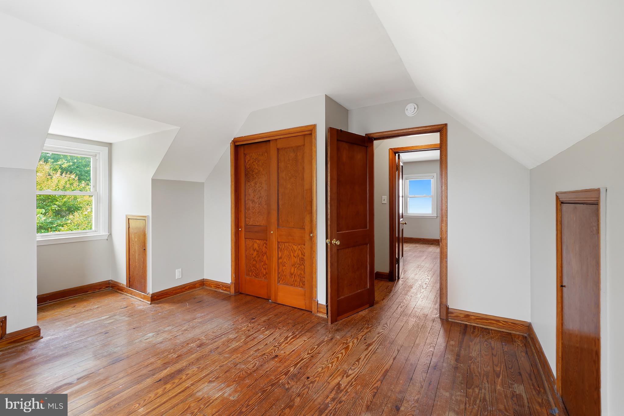 OAKLAND TERRACE - Residential