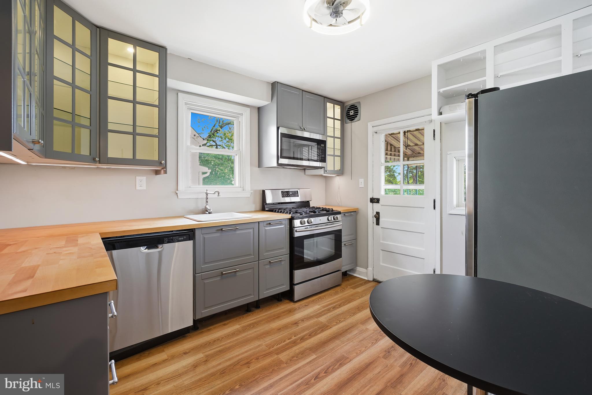 OAKLAND TERRACE - Residential