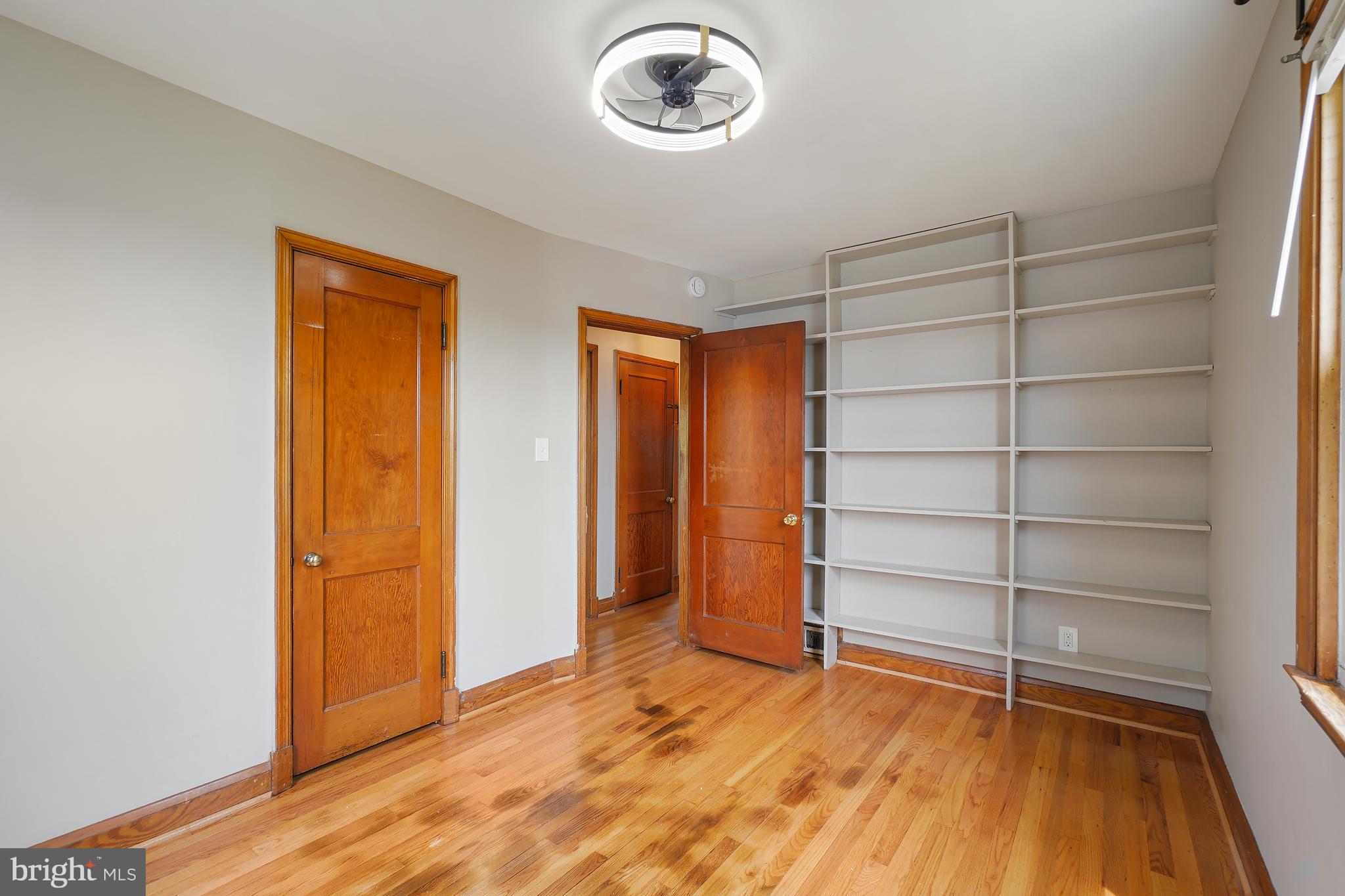 OAKLAND TERRACE - Residential