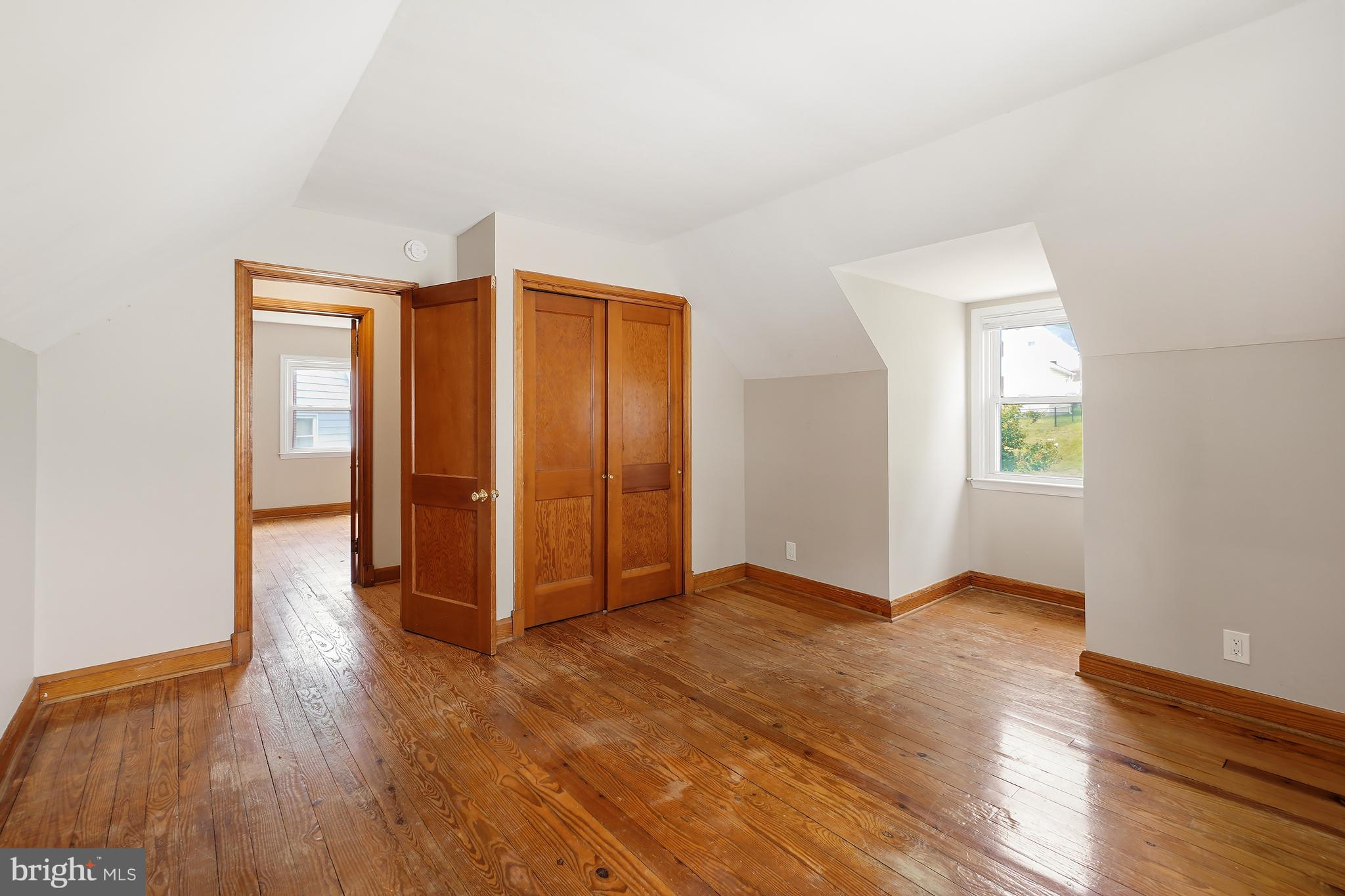 OAKLAND TERRACE - Residential
