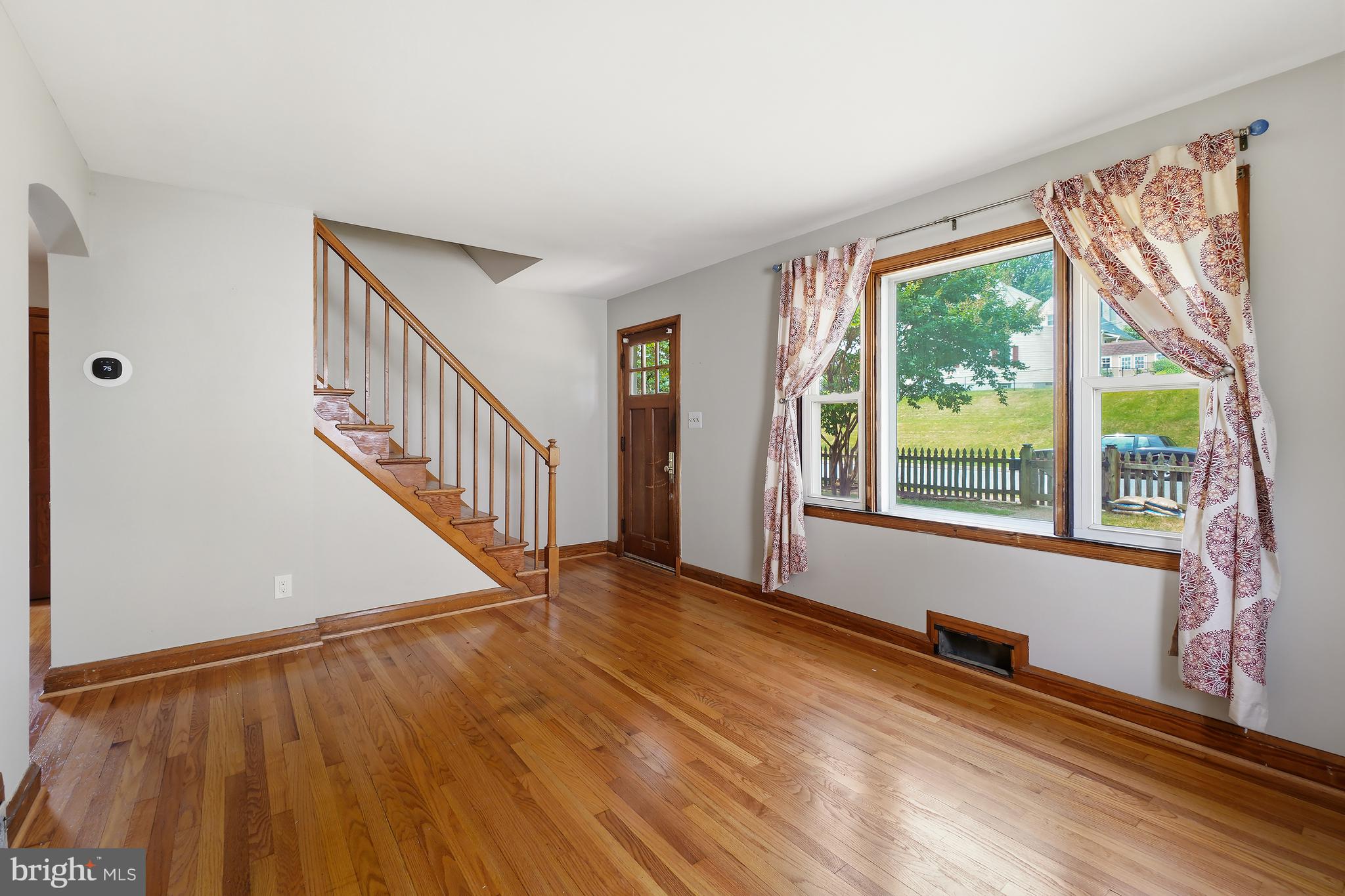 OAKLAND TERRACE - Residential
