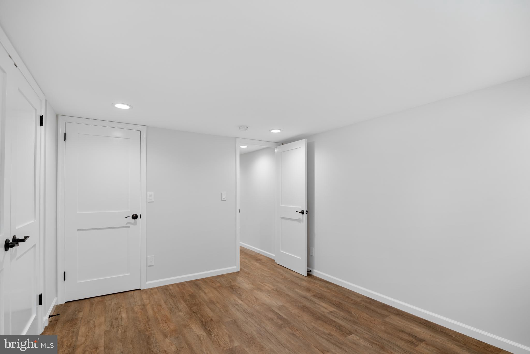 DALECREST - Residential Lease