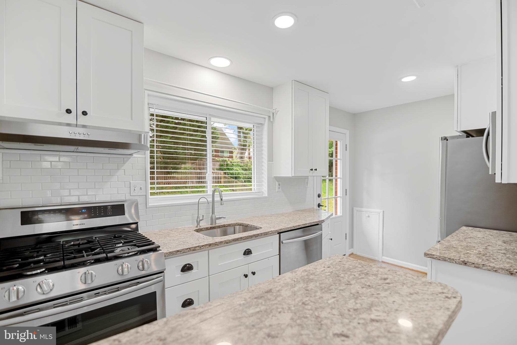 DALECREST - Residential Lease