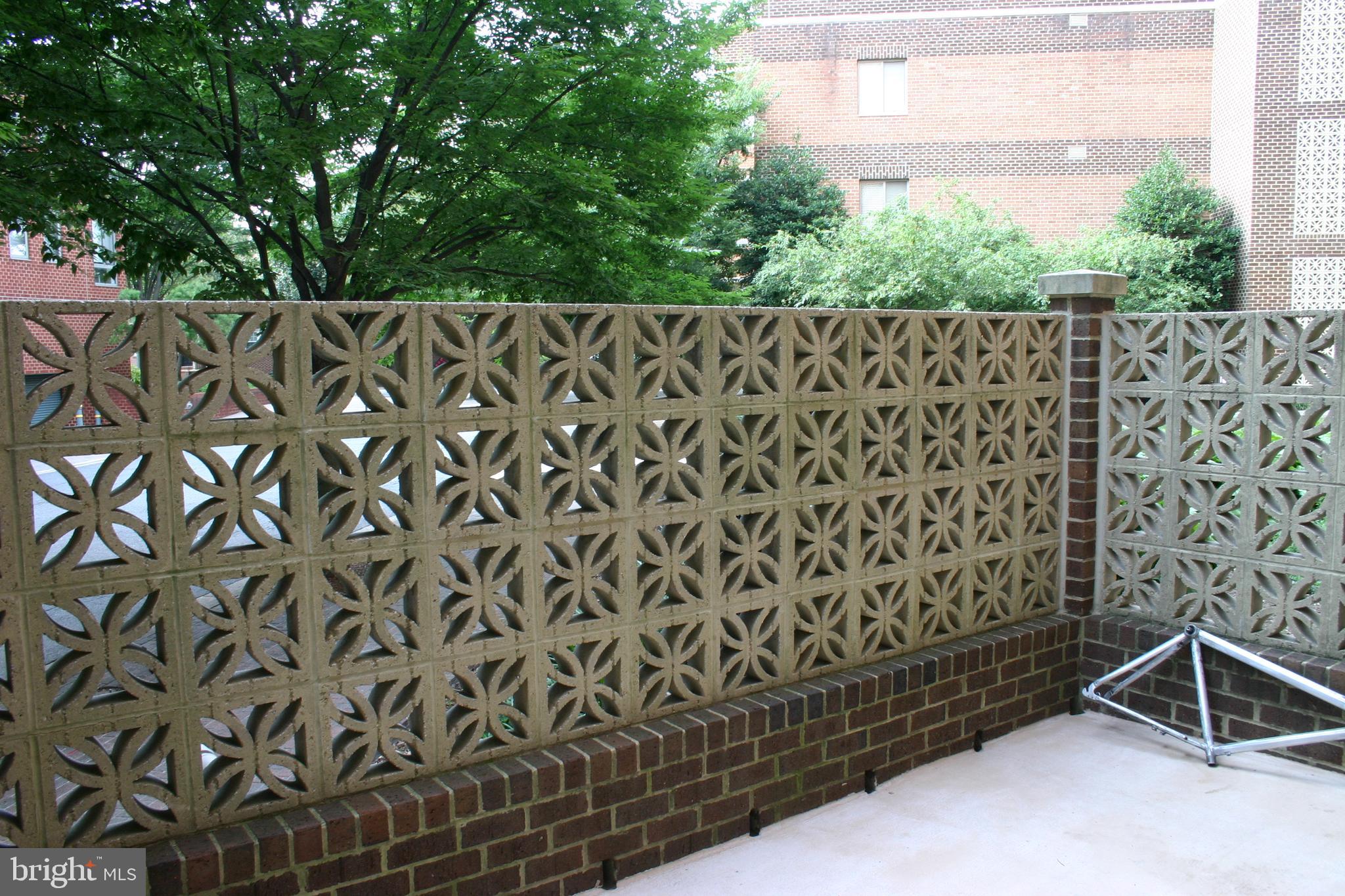 BALLSTON PARK - Residential Lease