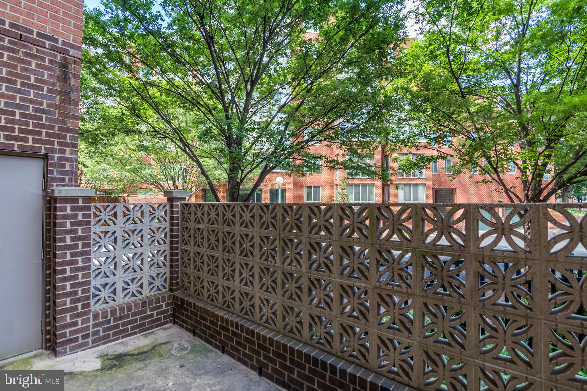 BALLSTON PARK - Residential Lease