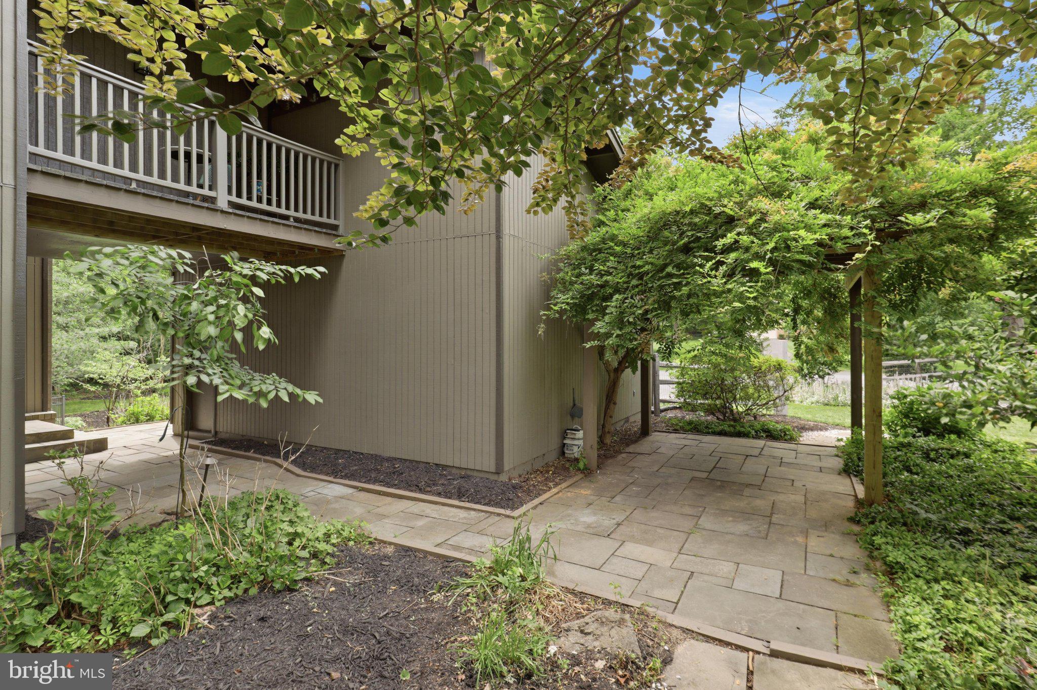 BERRYLAND FARM - Residential